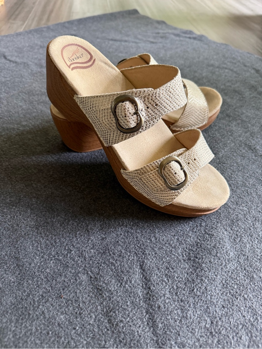 Dansko Sophie sandals 40 9/9.5